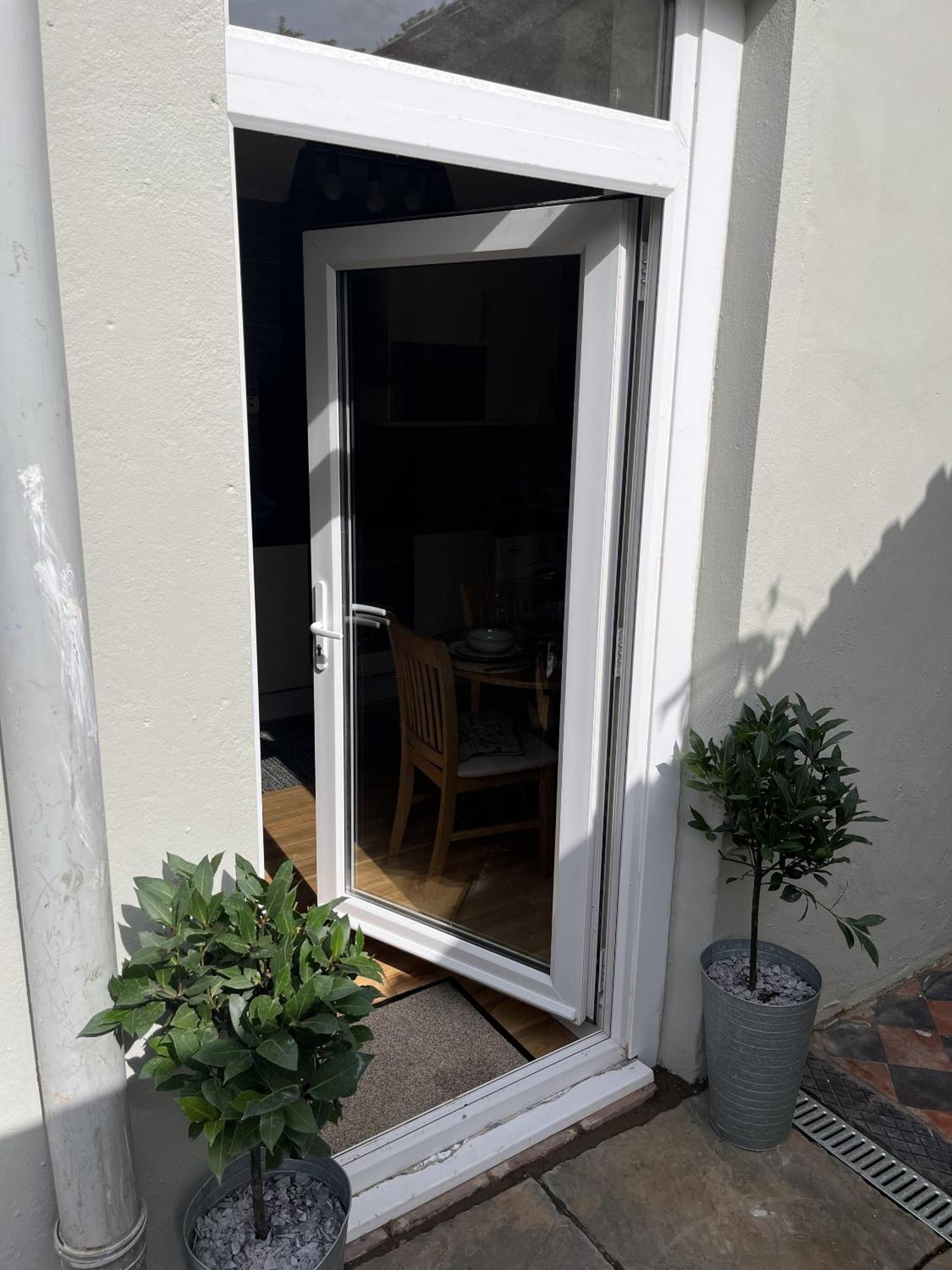 Adanhouse-Stockland Spacious 5 Bedroom House Sleeps 12 Private Garden Cardiff Exterior foto